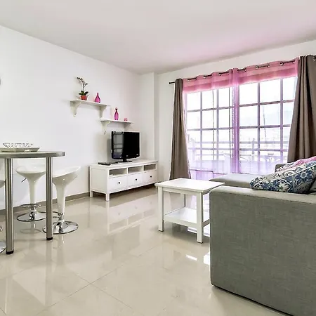 With 1 Bedroom In Cristigolf, Tenerife South Apartman